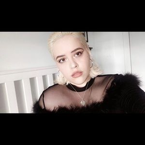 Meet your Posher, Annabel